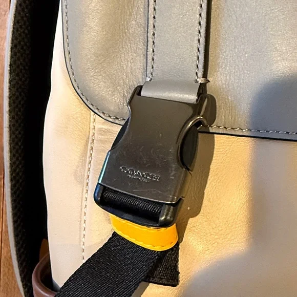 Coach Track Backpack Colorblock Leather QB/Chalk Light Gravel RARE (EUC) (C4019) - Picture 12 of 16